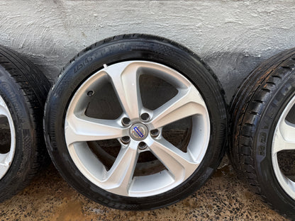 Volvo V40 17” Alloy Wheels with Good Tyres