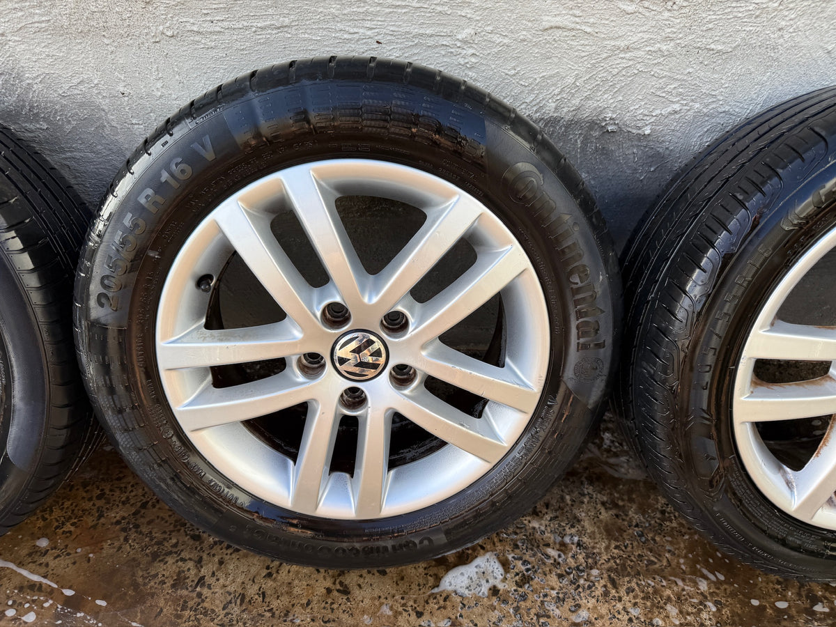 Volkswagen Golf 16” Alloy Wheels with Good Tyres