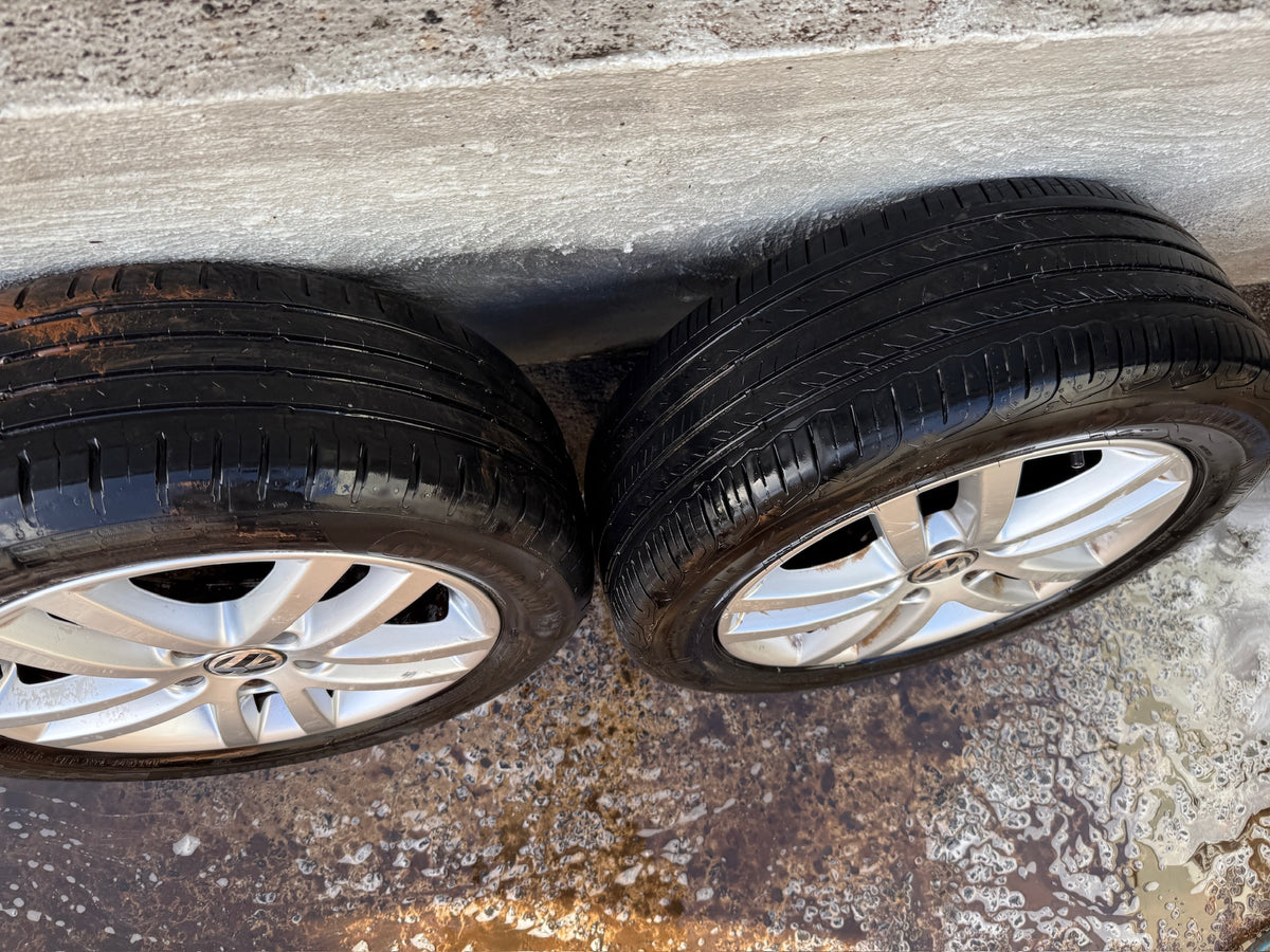 Volkswagen Golf 16” Alloy Wheels with Good Tyres