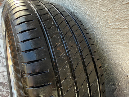 Holden VF Commodore 16” Alloy Wheels with Excellent Continental Tyres