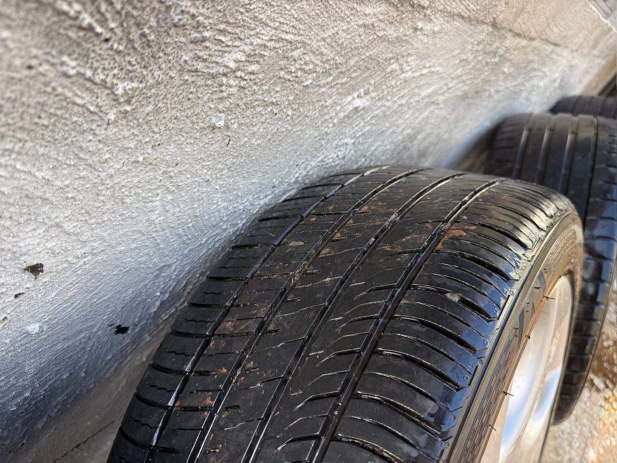 Volkswagen Golf 17” Alloy Wheels with Excellent Tyres