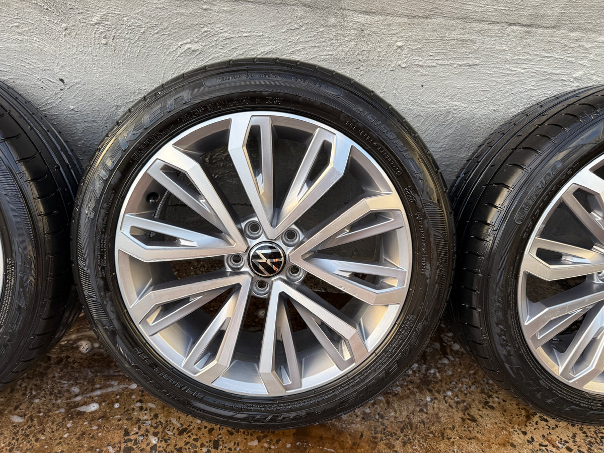 Volkswagen T-Roc 18” Alloy Wheels with Excellent Tyres