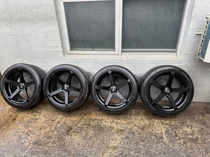 Hussla 5 Spoke 20” Staggered Alloy Wheels with Good Tyres