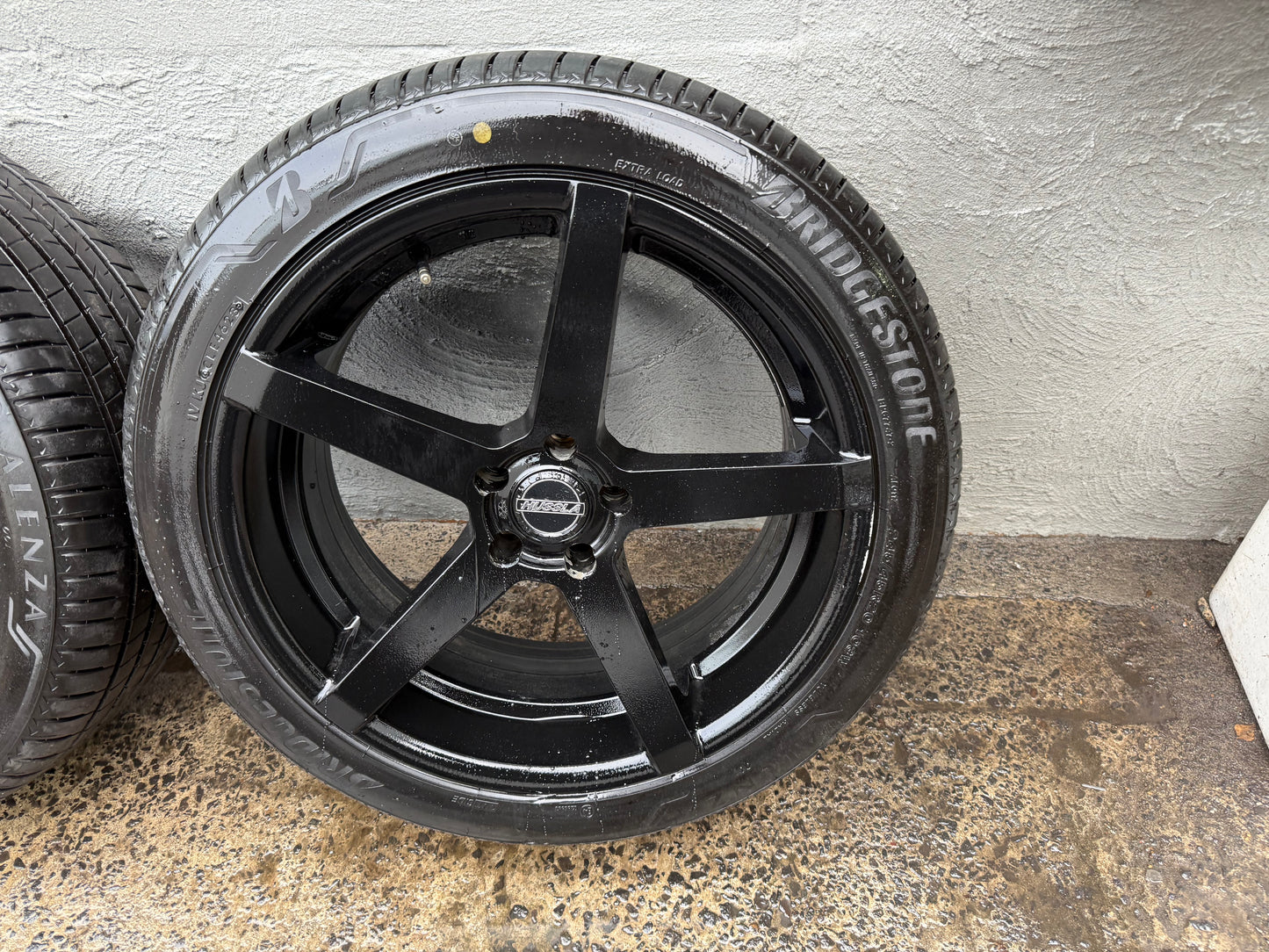 Hussla 5 Spoke 20” Staggered Alloy Wheels with Good Tyres