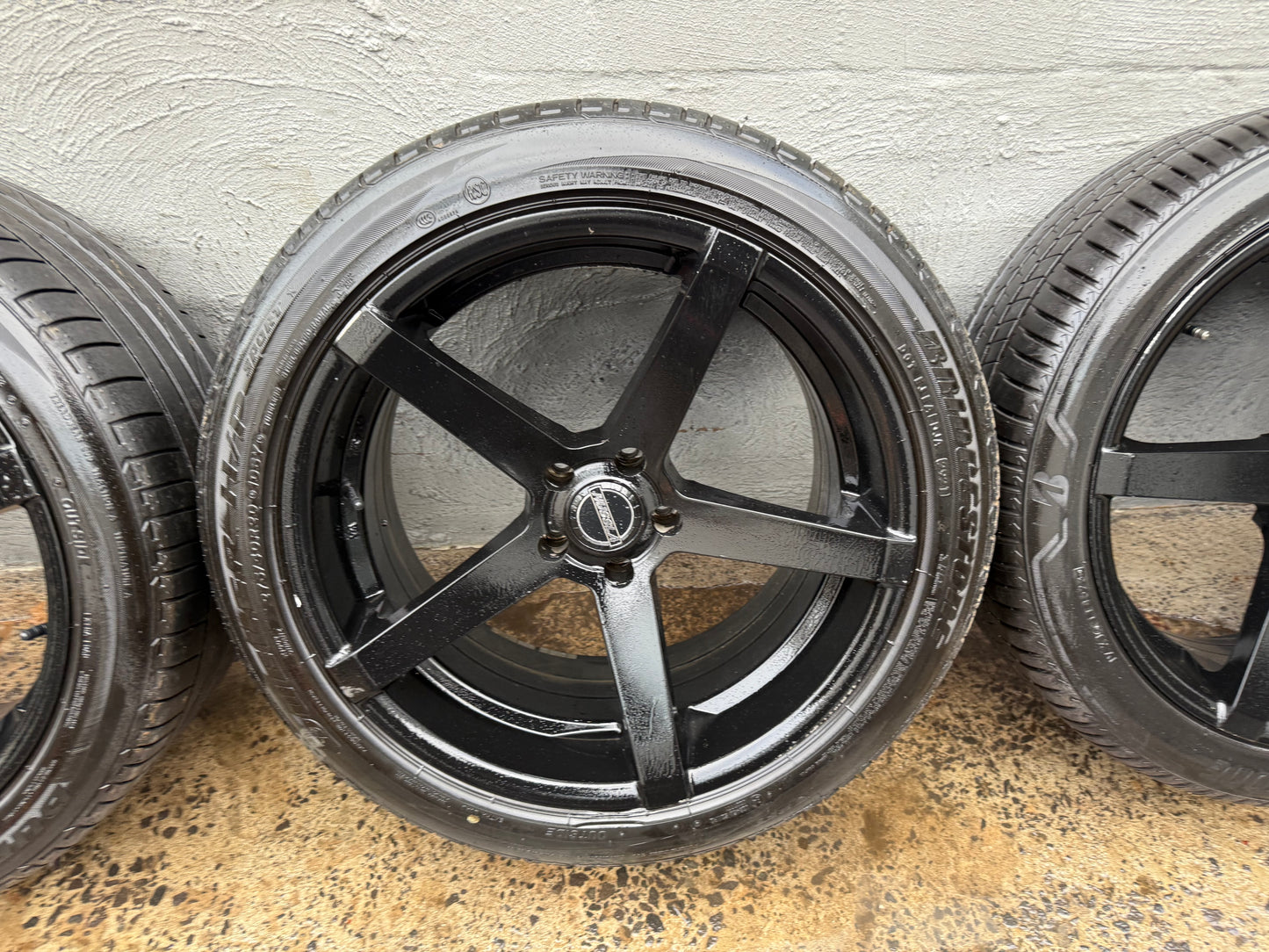 Hussla 5 Spoke 20” Staggered Alloy Wheels with Good Tyres