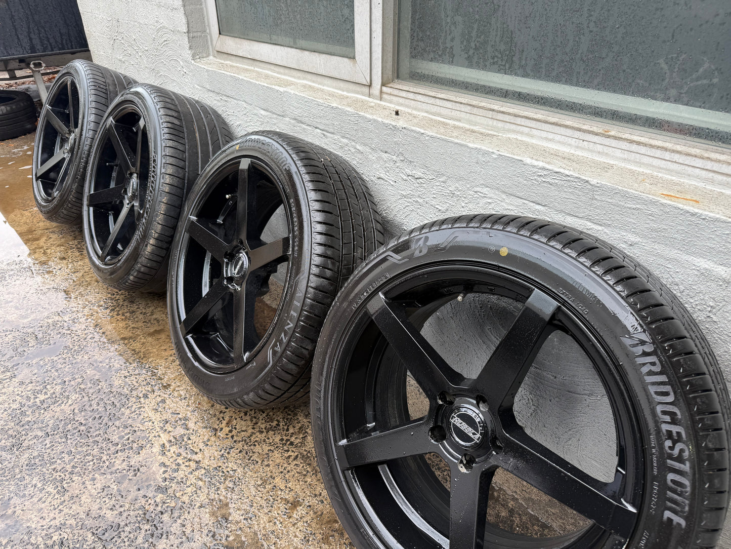 Hussla 5 Spoke 20” Staggered Alloy Wheels with Good Tyres