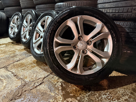 Peugeot 208 16” Alloy Wheels with Excellent Tyres