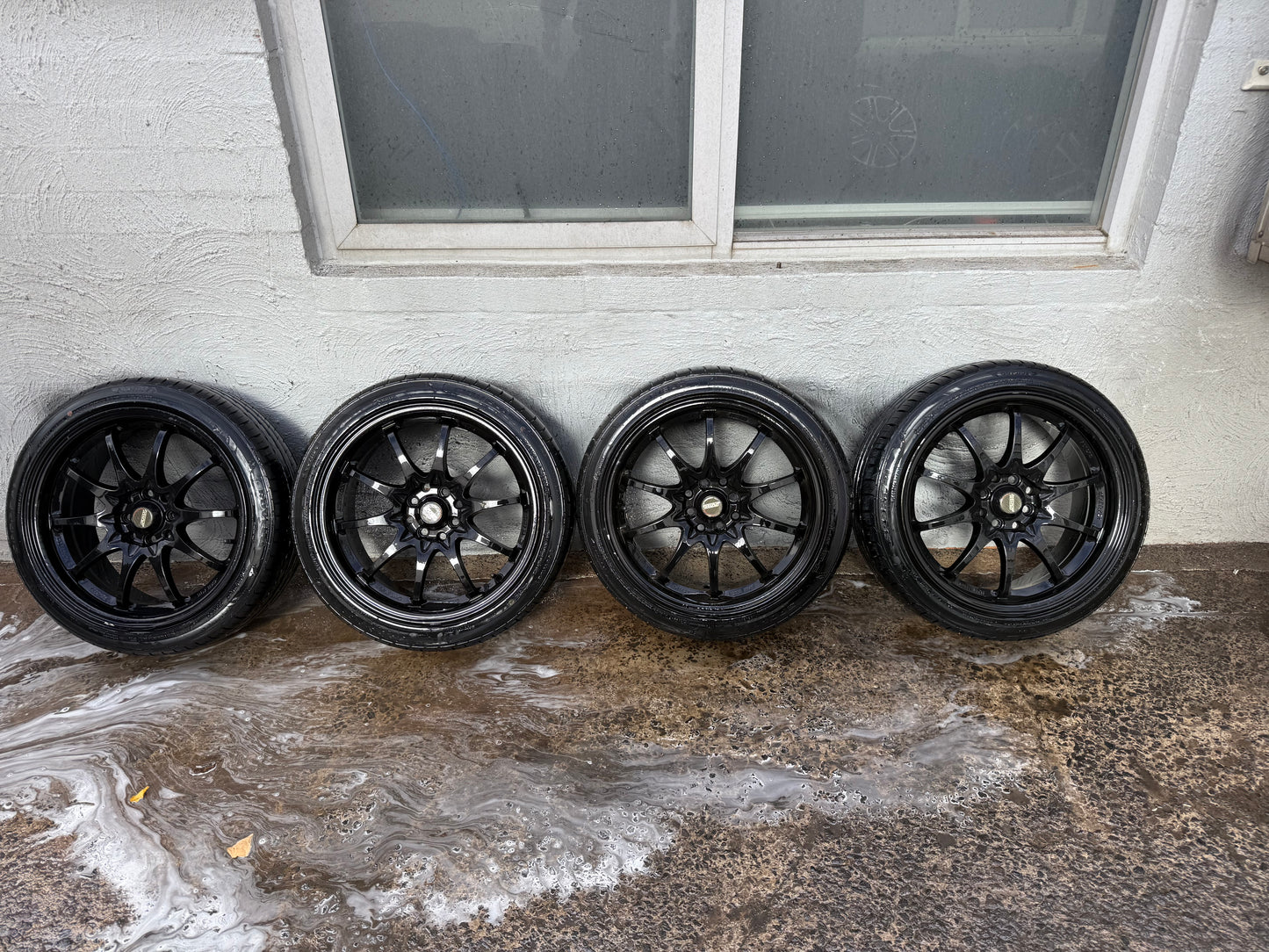SSW Multi-Fit Black 17” Alloy Wheels with Excellent Tyres