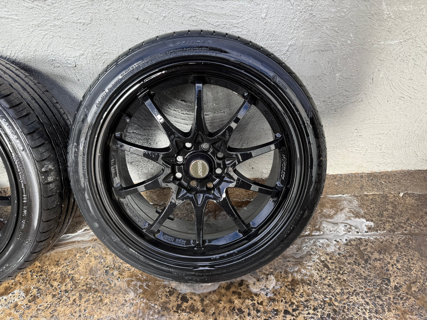 SSW Multi-Fit Black 17” Alloy Wheels with Excellent Tyres