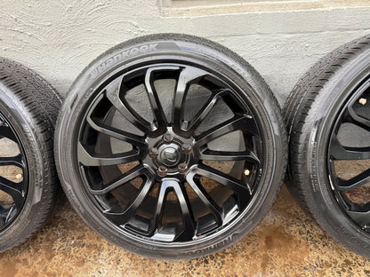 22” Black Alloy Wheels with Very Good Tyres