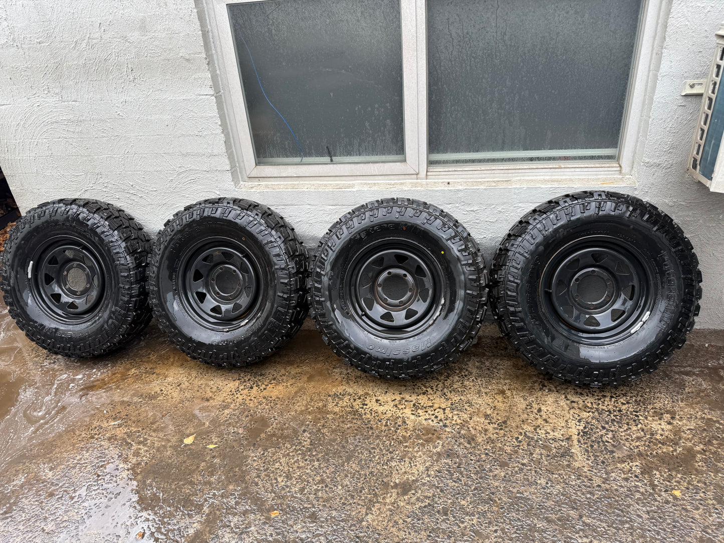 32” Mud Tyres on 6 Stud Steel Rims