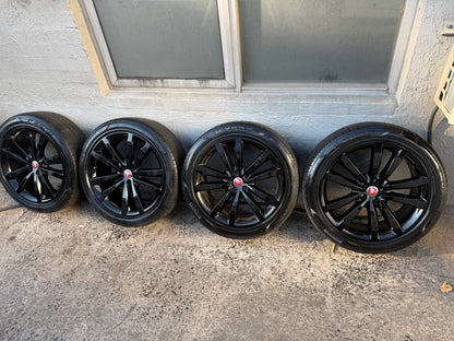 Jaguar F Pace 20” Alloy Wheels with Tyres