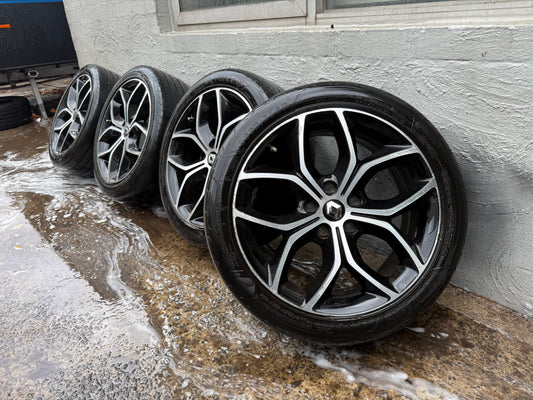 Renault SM3 18” Alloy Wheels with Good Tyres