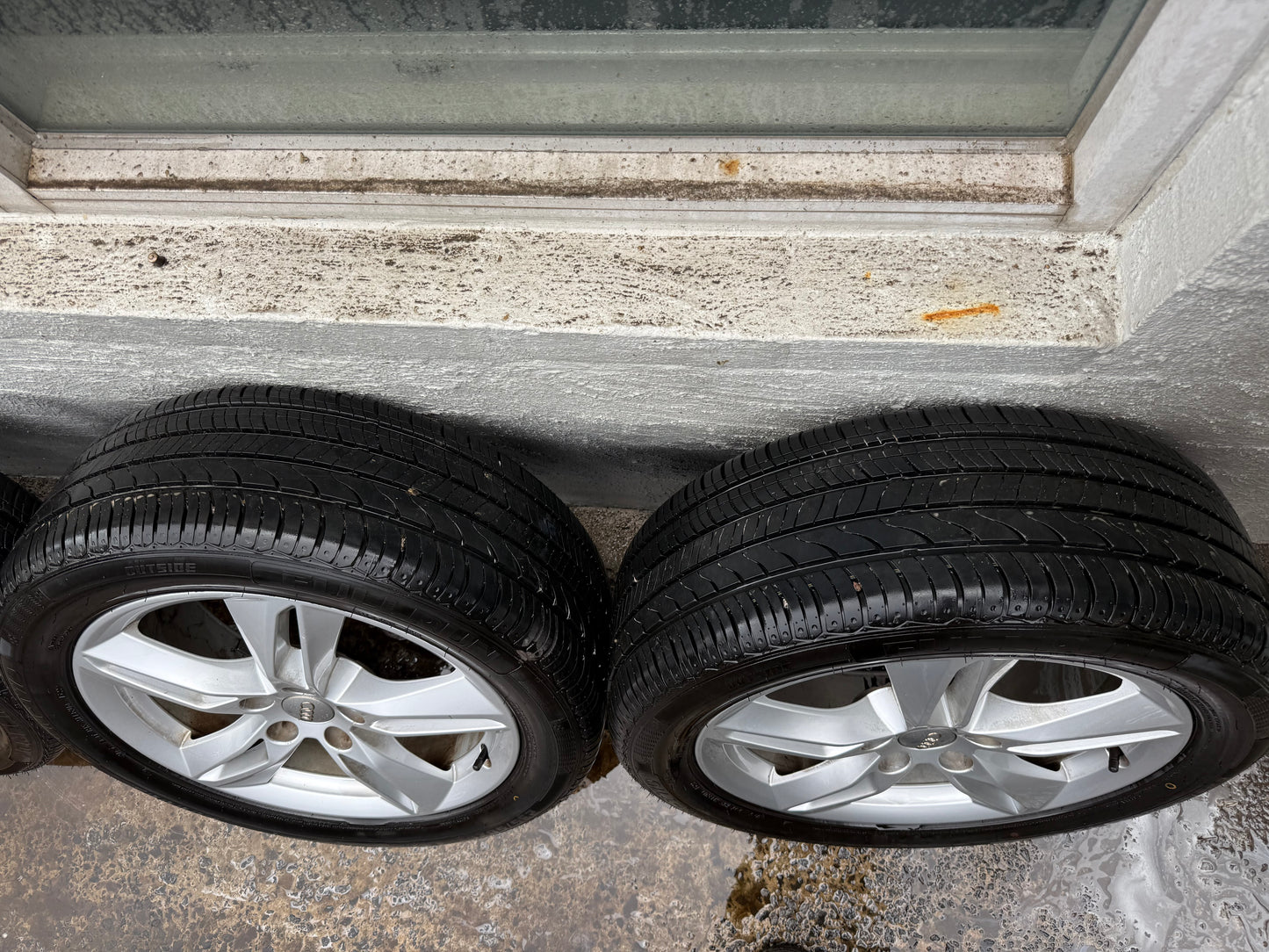 Audi Q3 18” Alloy Wheels with Excellent Tyres