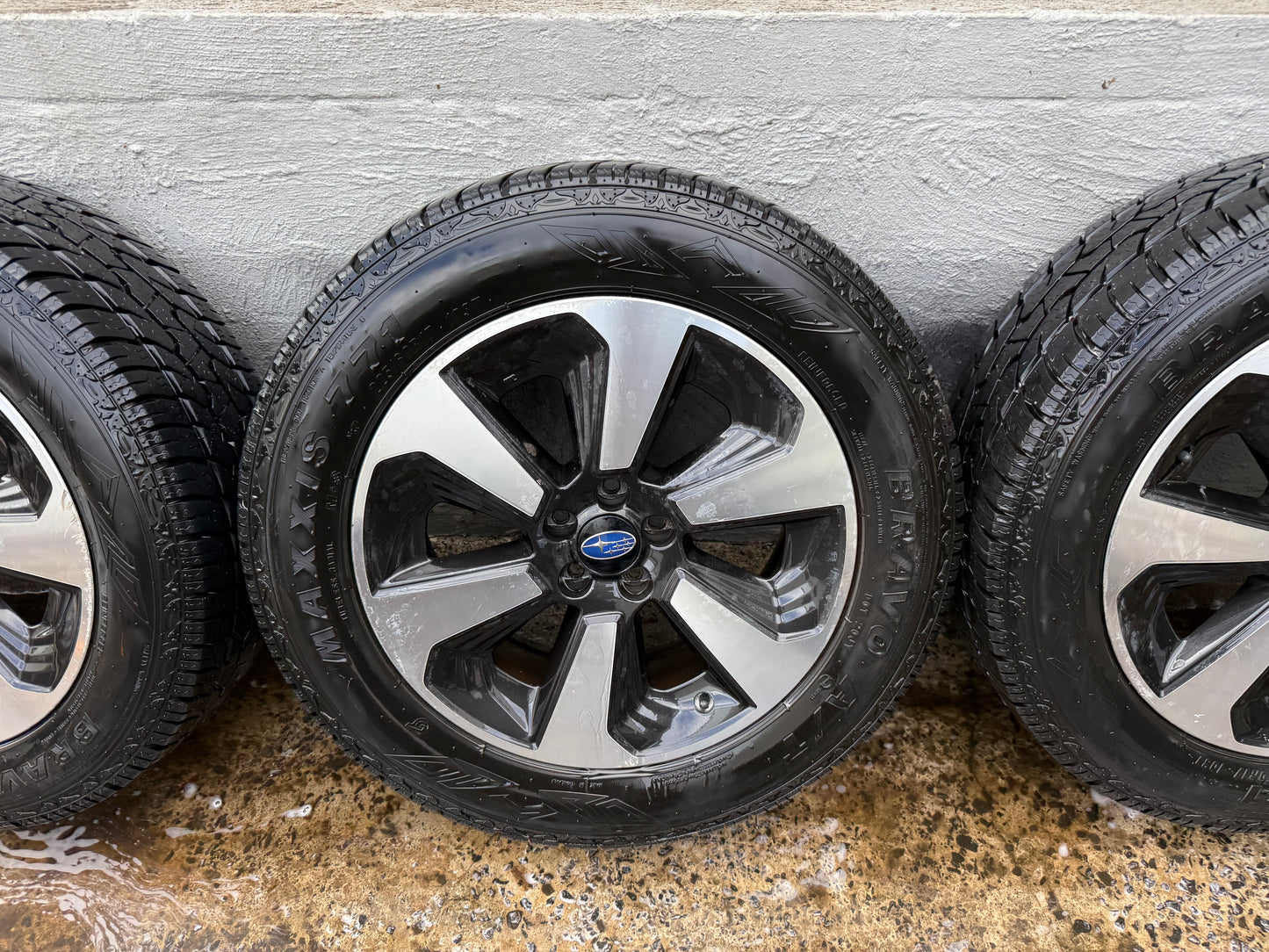 Subaru Forester/Outback 17” Alloy Wheels with A/T Tyres