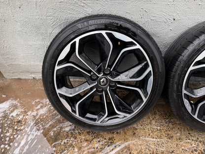 Renault Clio 4 Stud 17” Alloy Wheels with Good Tyres