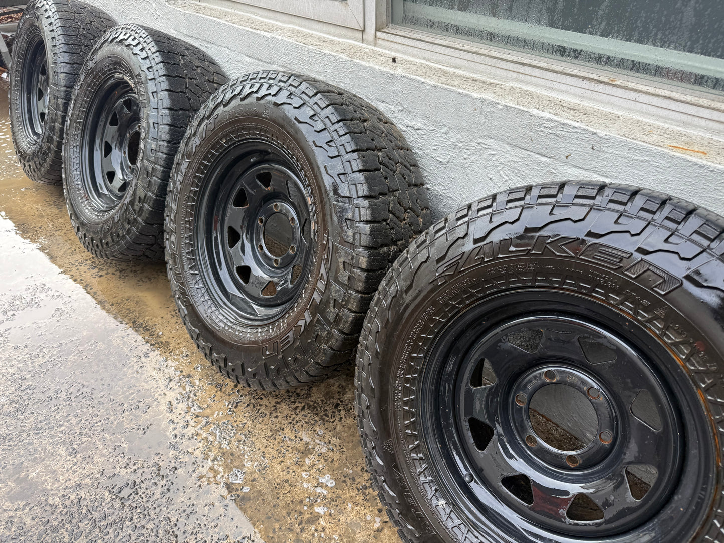 Falken Wildpeak 32” A/T Tyres on 6 Stud Rims