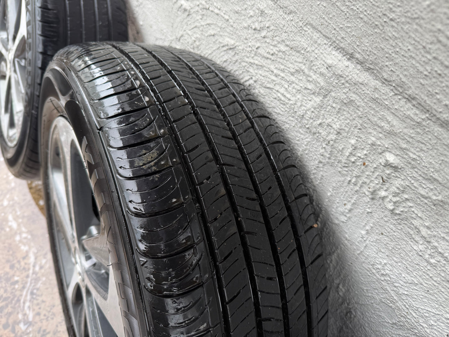 Hyundai i30 16” Alloy Wheels with Tyre