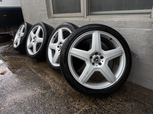 Mercedes ML350 W251 21” Alloy Wheels with Very Good Tyres