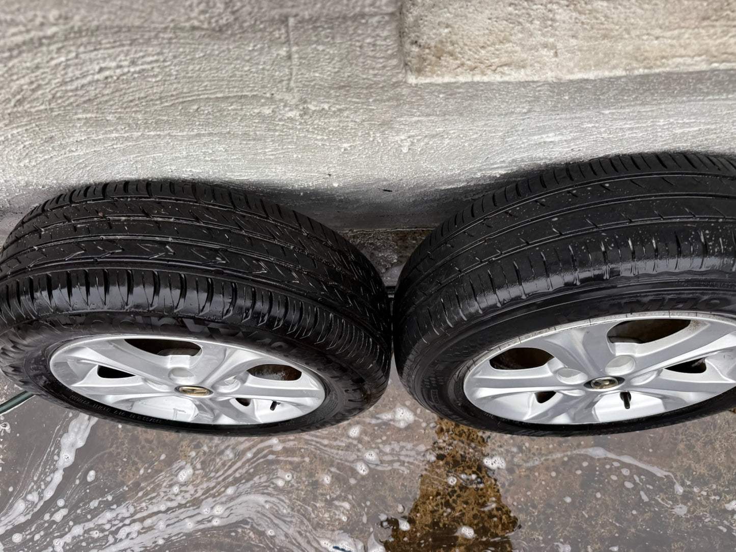 Mazda 3 15” Alloy Wheels with Excellent Tyres