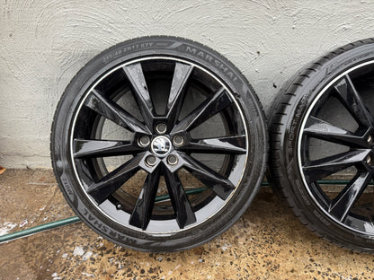 Skoda Fabia Rapid 17” Alloy Wheels with Good Tyres