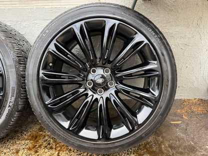 Land Rover Range Rover Sport 22” Alloy Wheels with Excellent Tyres