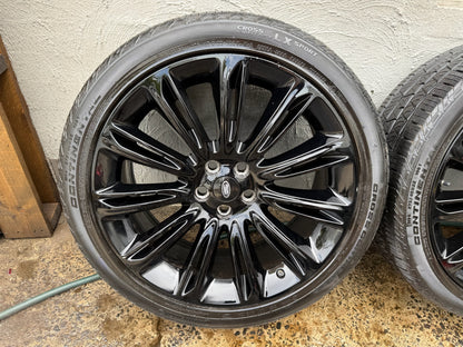 Land Rover Range Rover Sport 22” Alloy Wheels with Excellent Tyres