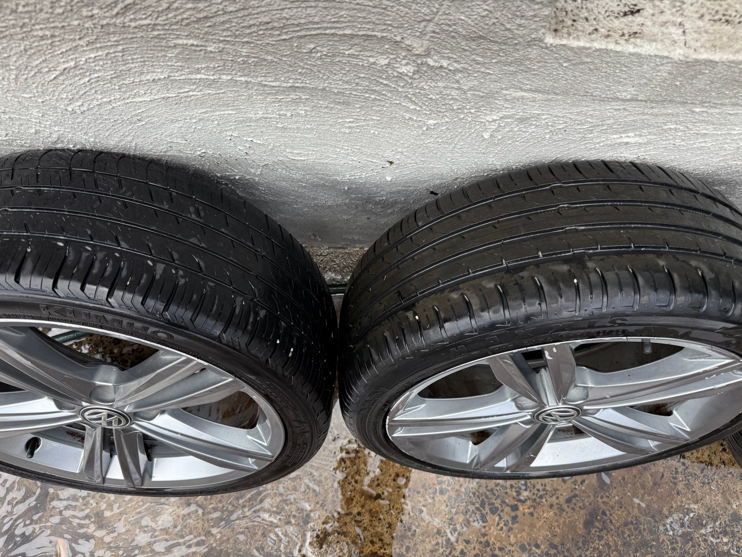 Volkswagen Golf 18” Alloy Wheels with Good Tyres
