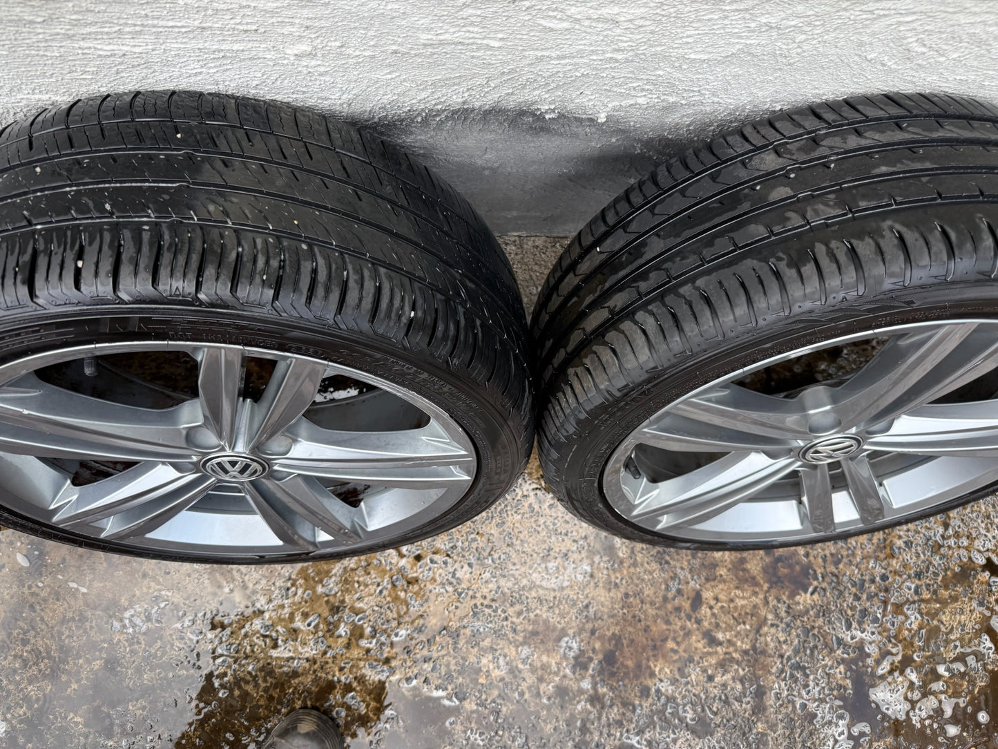 Volkswagen Golf 18” Alloy Wheels with Good Tyres