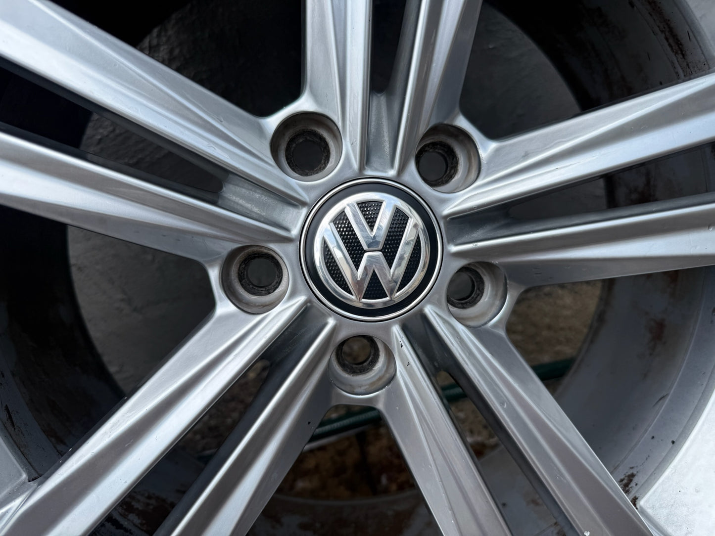 Volkswagen Golf 18” Alloy Wheels with Good Tyres