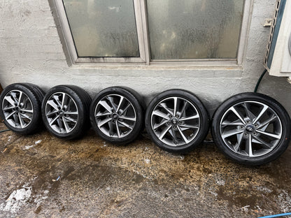 Hyundai i30 17” Alloy Wheels with Good Tyres