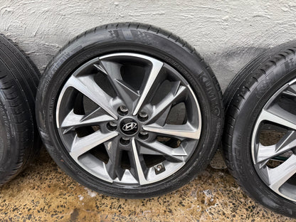 Hyundai i30 17” Alloy Wheels with Good Tyres