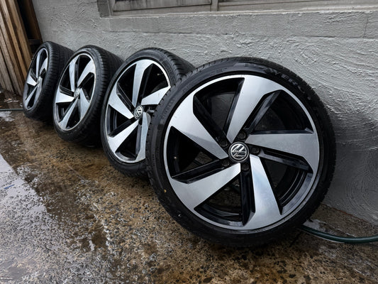 Volkswagen Golf 18” Alloy Wheels with Good Tyres