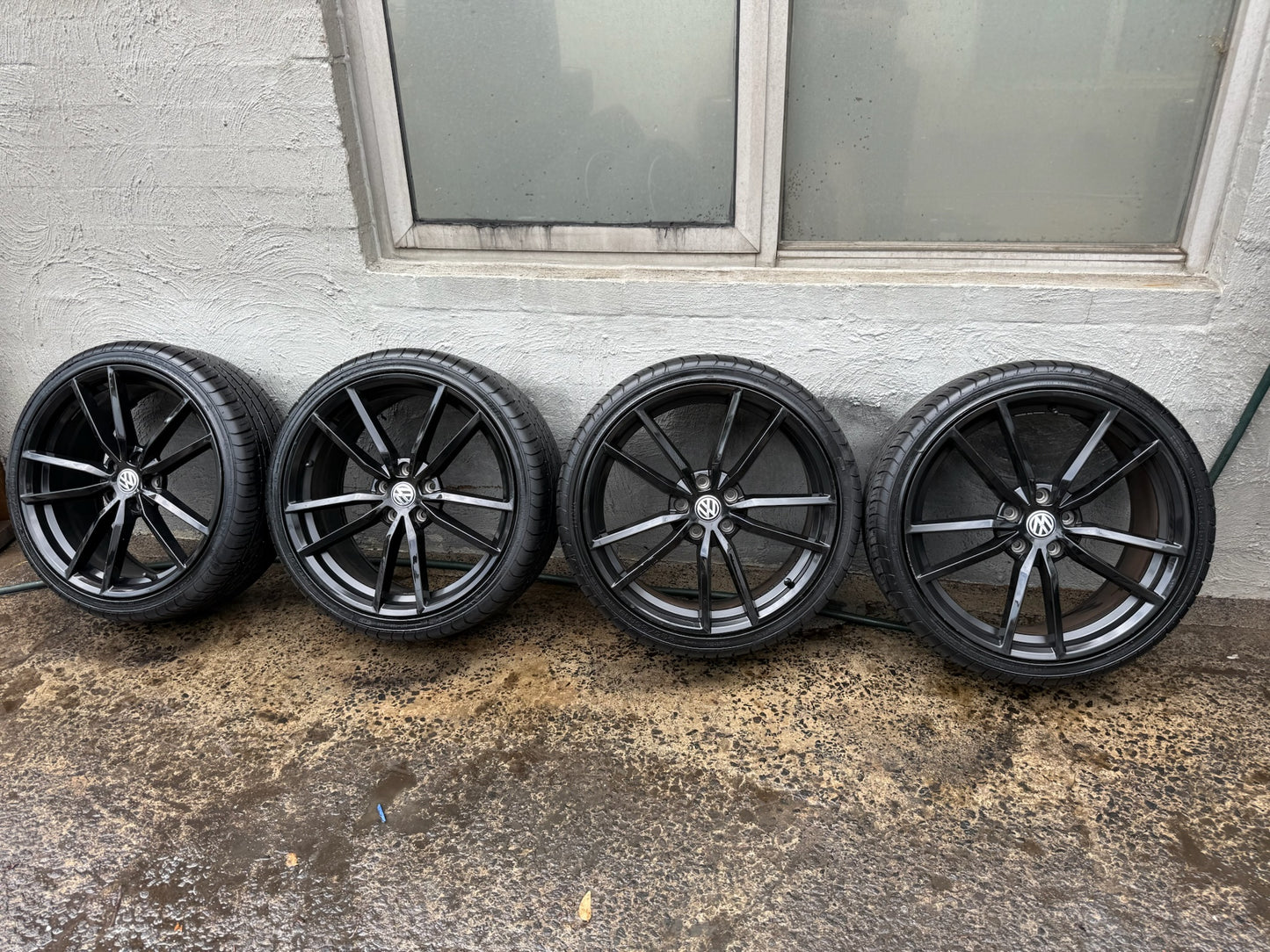 Volkswagen Golf 19” Alloy Wheels with Excellent Tyres