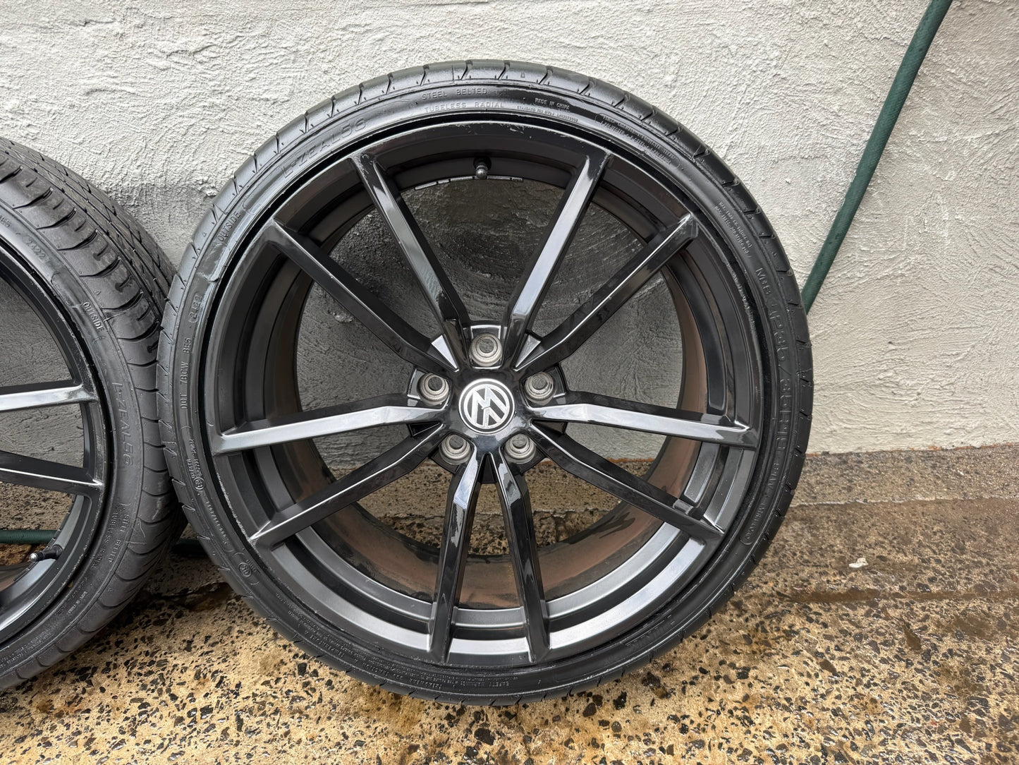 Volkswagen Golf 19” Alloy Wheels with Excellent Tyres