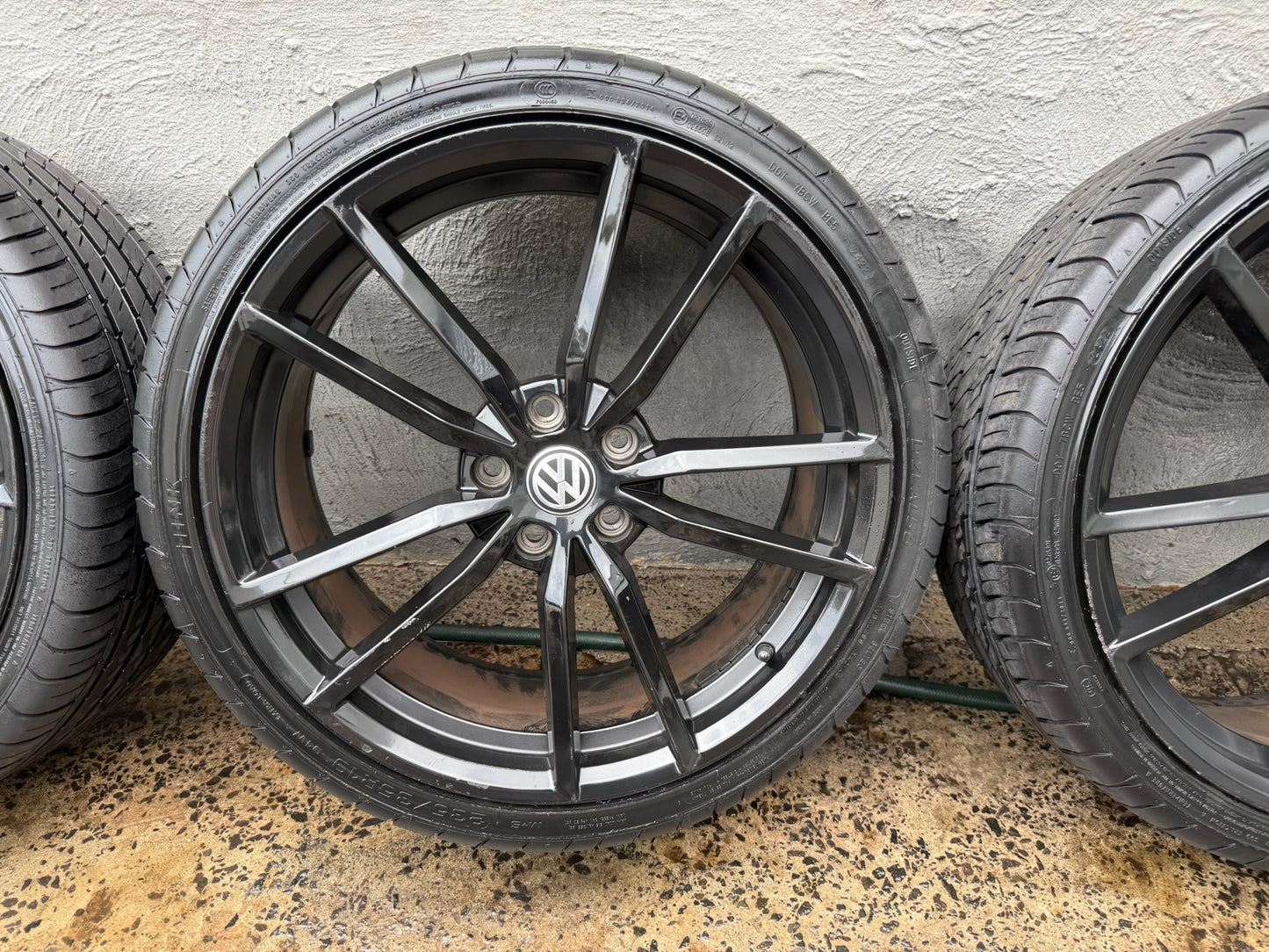 Volkswagen Golf 19” Alloy Wheels with Excellent Tyres