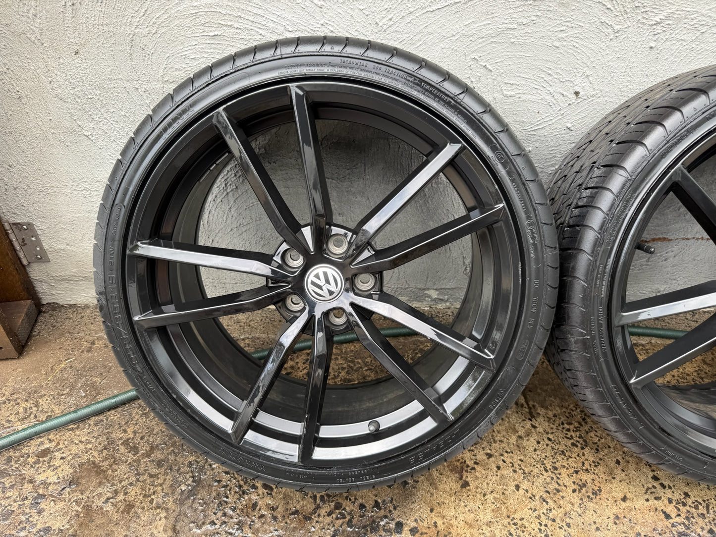 Volkswagen Golf 19” Alloy Wheels with Excellent Tyres
