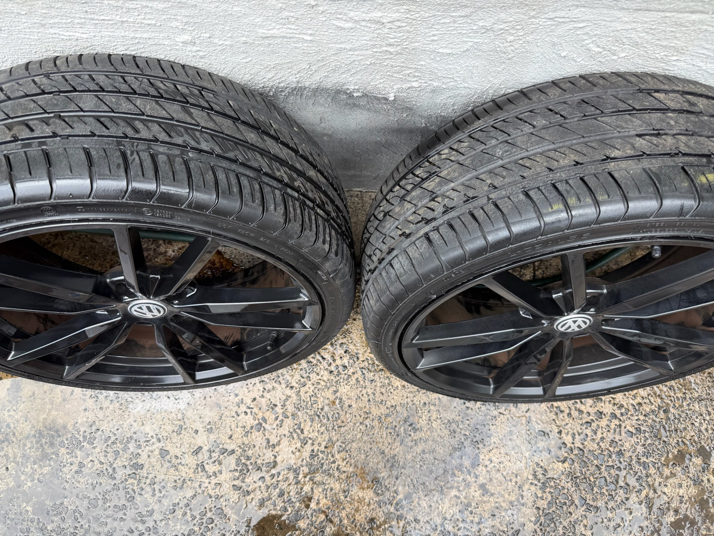 Volkswagen Golf 19” Alloy Wheels with Excellent Tyres