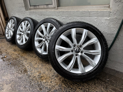Volkswagen T-Roc 18” Alloy Wheels with Good Tyres
