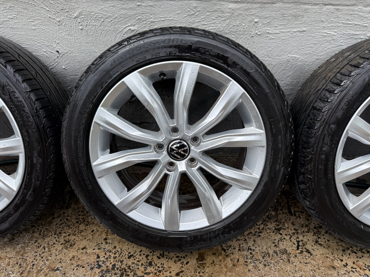 Volkswagen T-Roc 18” Alloy Wheels with Good Tyres