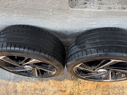 Hyundai Elantra 18” Alloy Wheels with Good Tyres