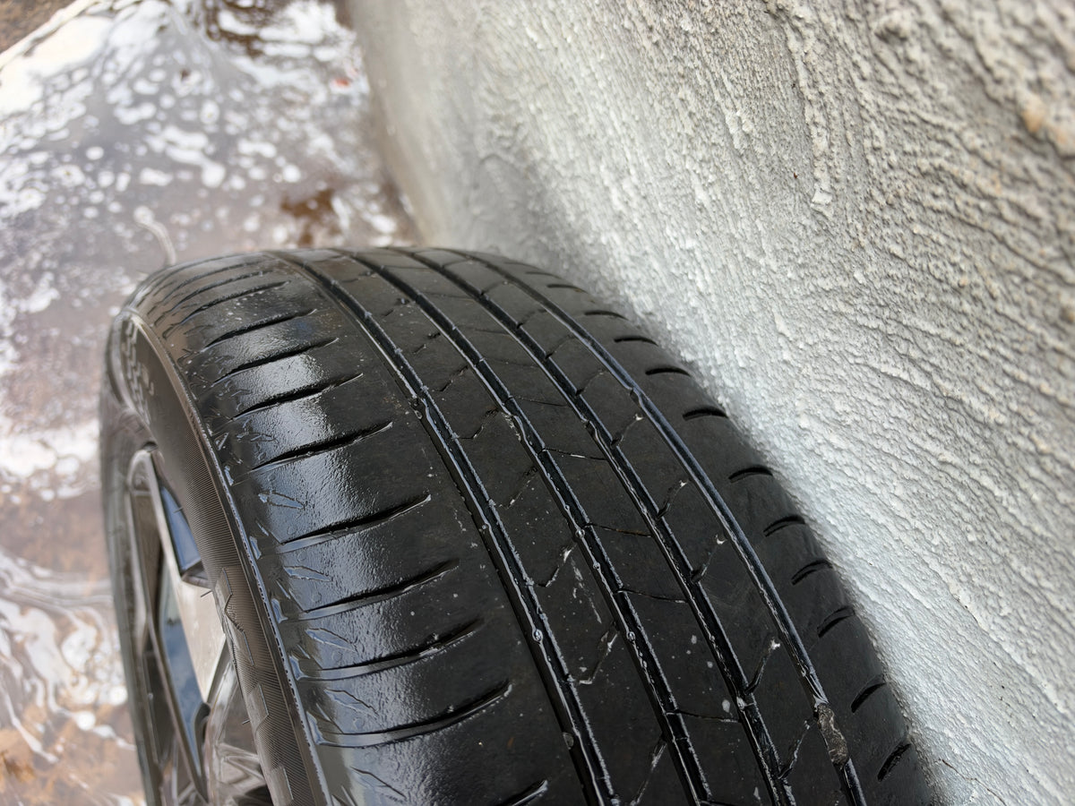 Kia Seltos 17” Alloy Wheels with Very Good Tyres.