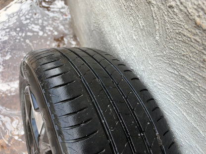 Kia Seltos 17” Alloy Wheels with Very Good Tyres.