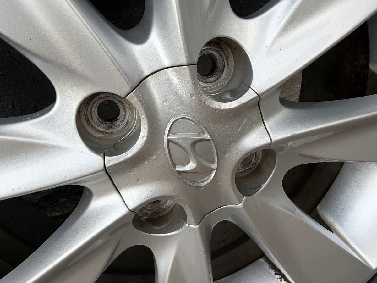 Hyundai Accent 19” Alloy Wheels with Excellent Tyres