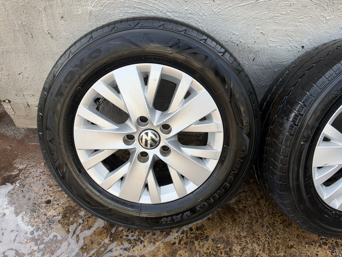 Volkswagen Transporter/Multivan 16” Alloy Wheels with Excellent Tyres