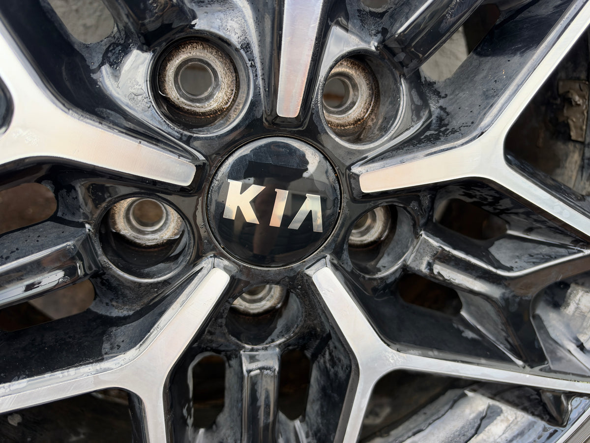 Kia Optima 18” Alloy Wheels with Tyres