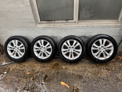 Hyundai i30 16” Alloy Wheels with Good Continental Tyres