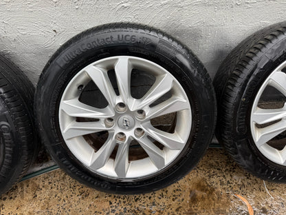 Hyundai i30 16” Alloy Wheels with Good Continental Tyres