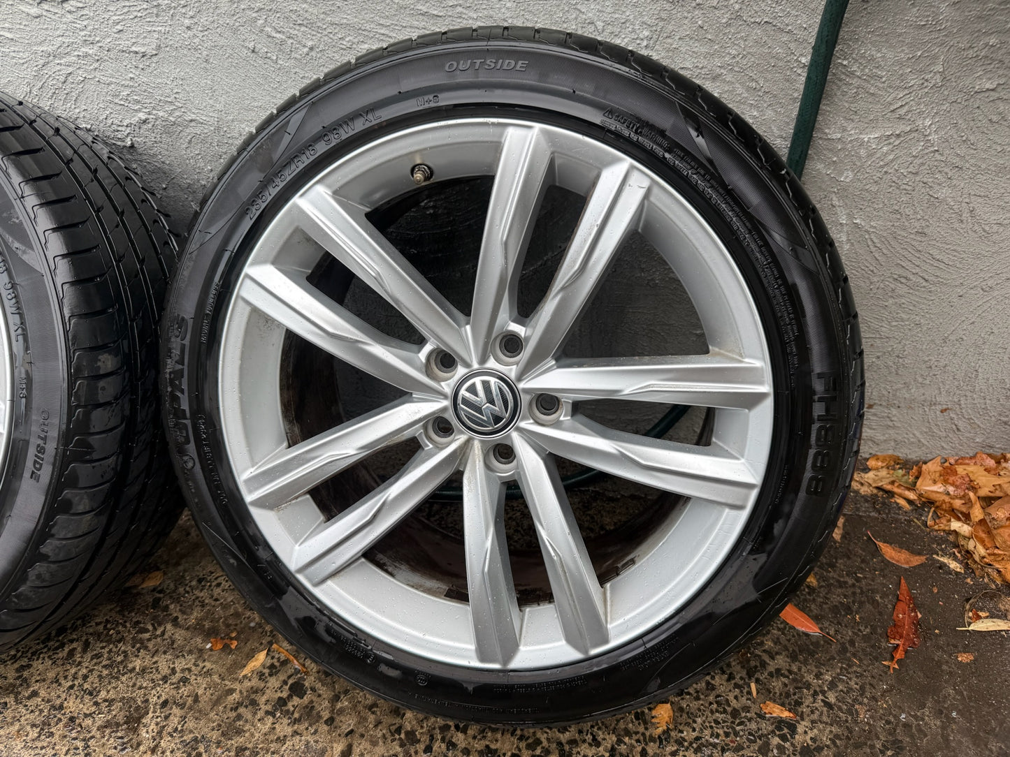 Volkswagen Passat 18” Alloy Wheels with Excellent Tyres