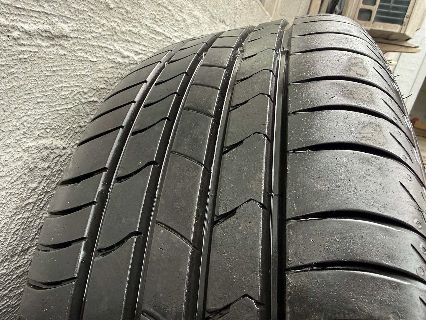 Kia Seltos 17” Alloy Wheels with Good Tyres